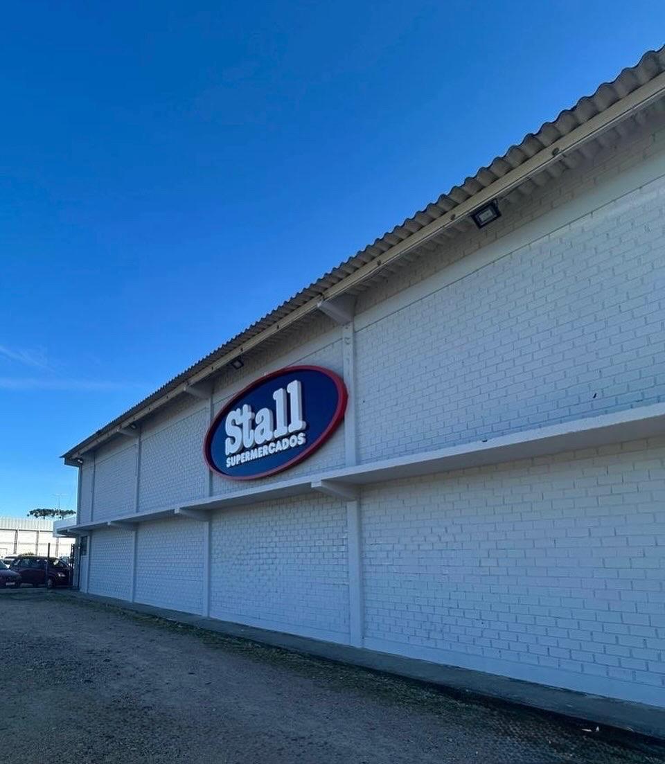 Fachada comercial Depois